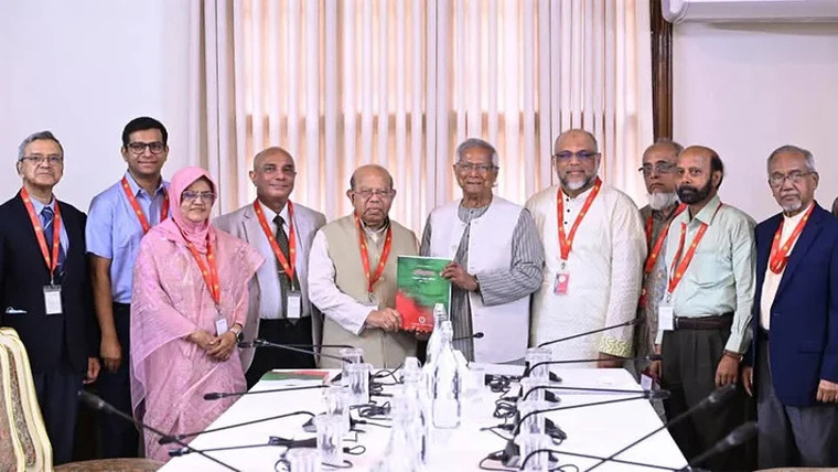 চিকিৎসকদের রোগী দেখতে হবে কমপক্ষে ১০ মিনিট, অতিদরিদ্রদের জন্য বিনা মূল্যে স্বাস্থ্যসেবা